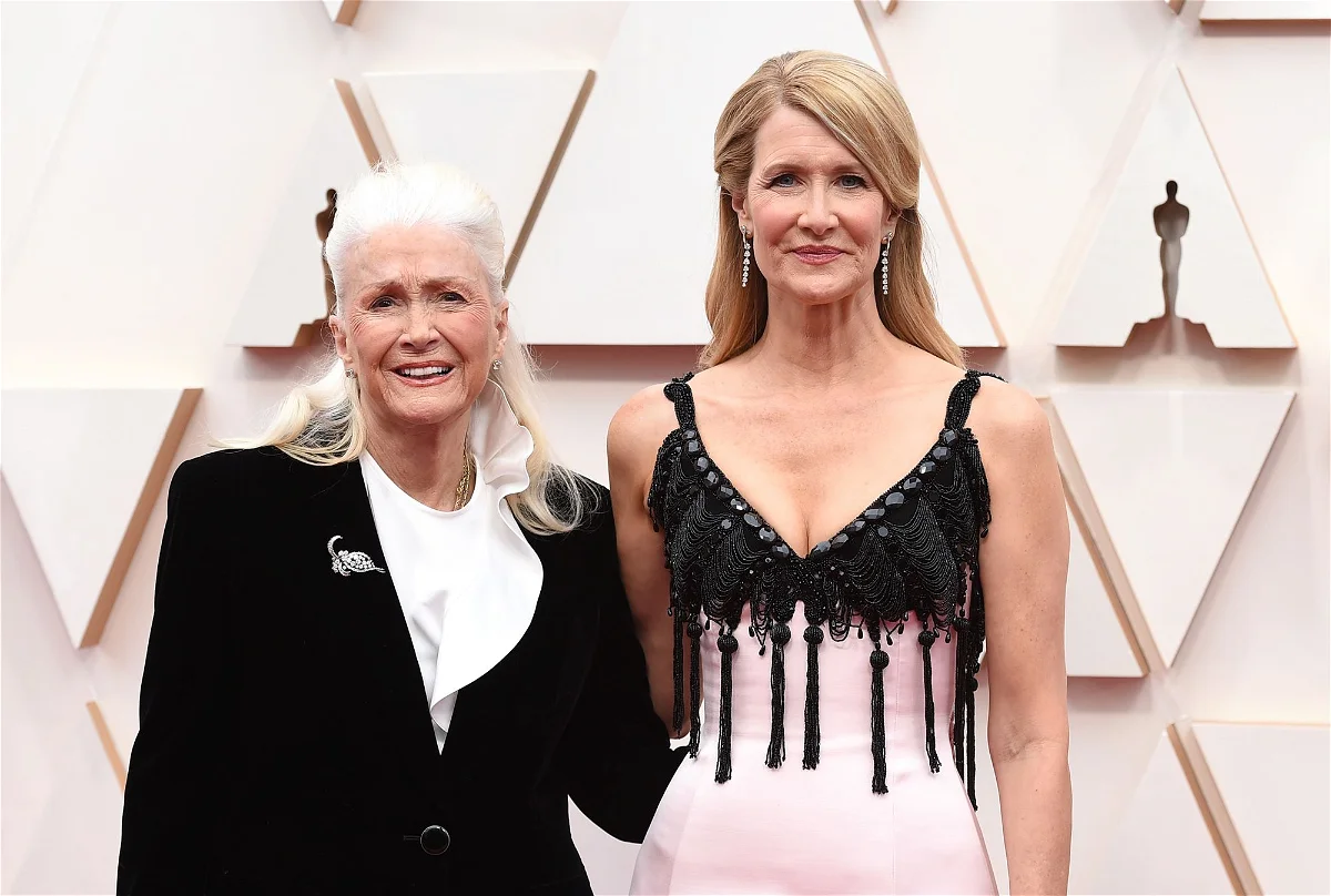 Mom Chats: Laura Dern and Diane Ladd Ride